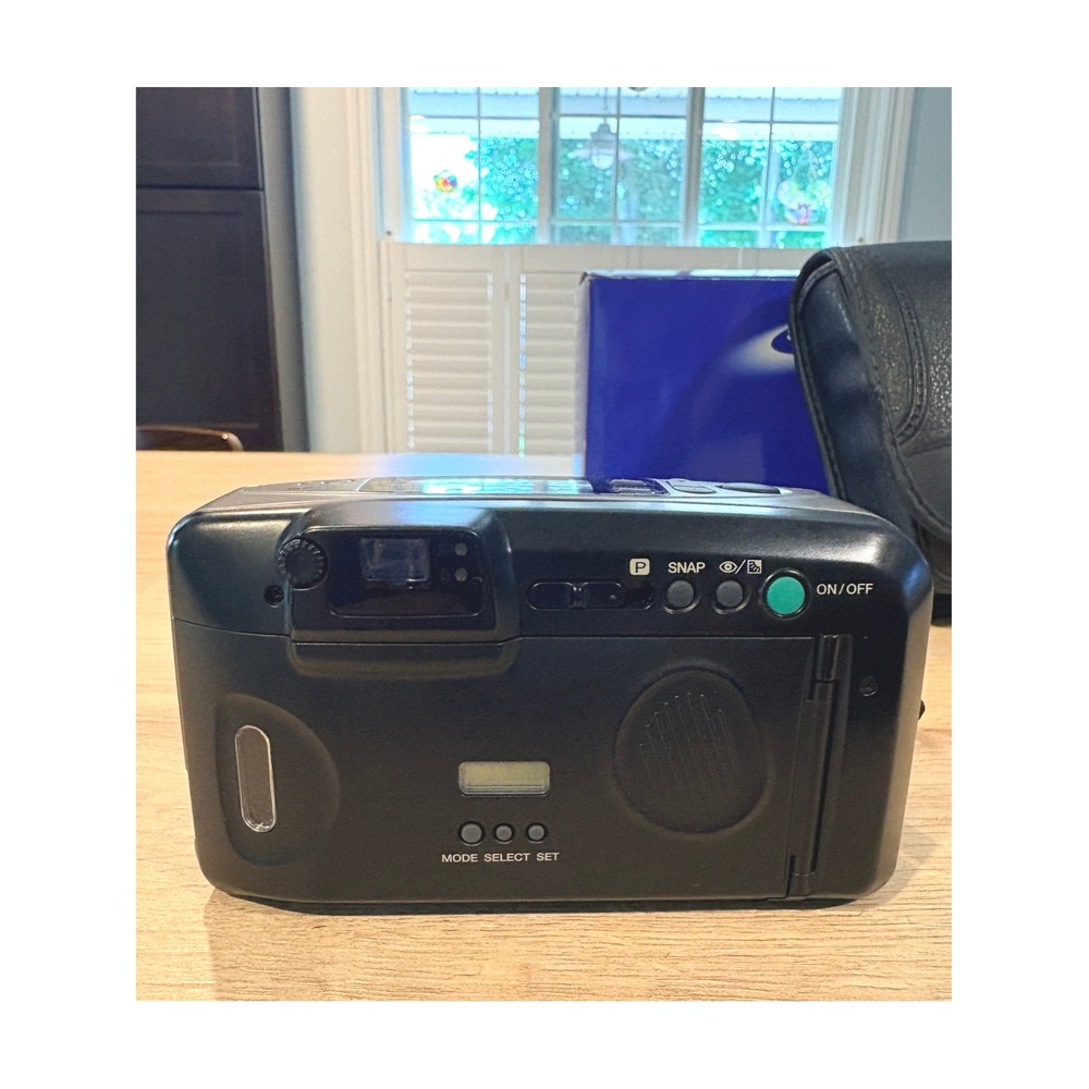 Samsung ECX 130 Panorama 35mm Film Camera 38-130mm Zoom Lens Box Manual Case - Picture 3 of 6